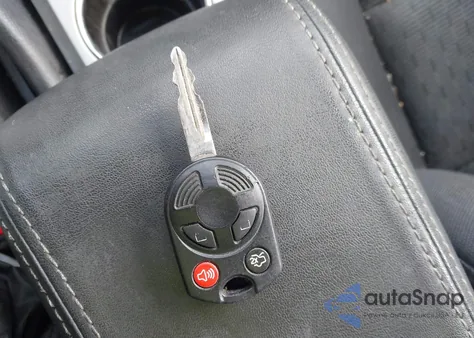 2011 Ford Fusion Se z USA, uszkodzony, nr VIN 3FAHP0HA0BR208335